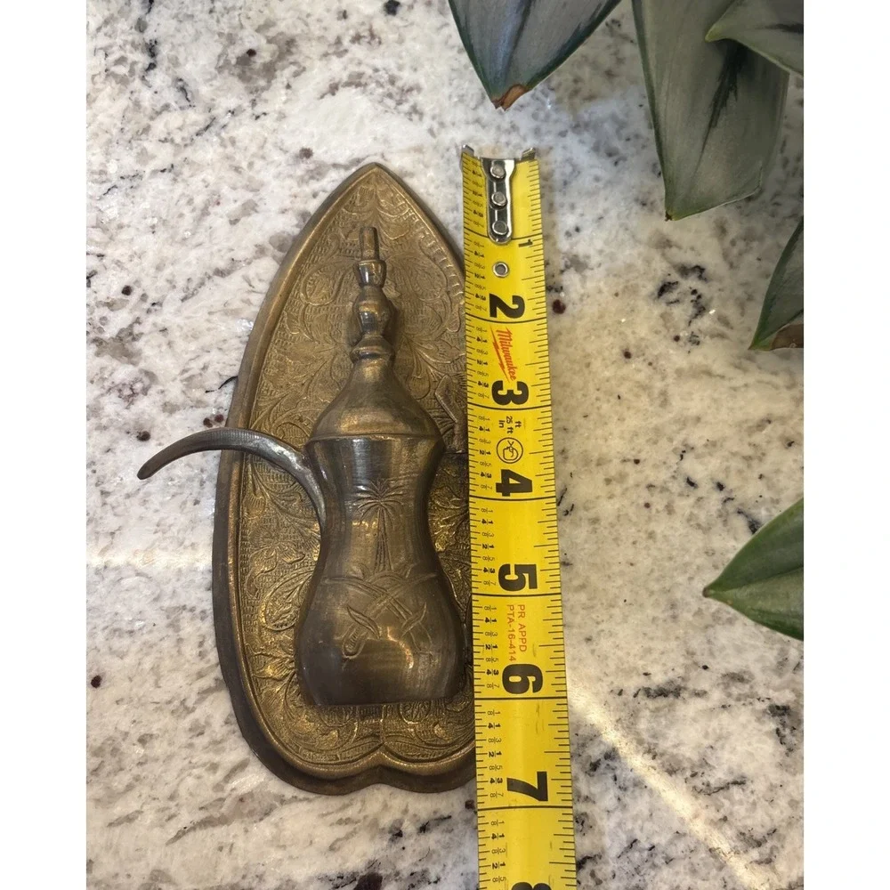 VTG Mid-Century Solid Brass Floral Moroccan‎ Pitcher Carafe Design Door Knocker